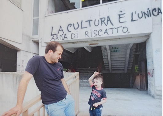 La cultura è l'unica arma di riscatto. Scampia Le Vele.