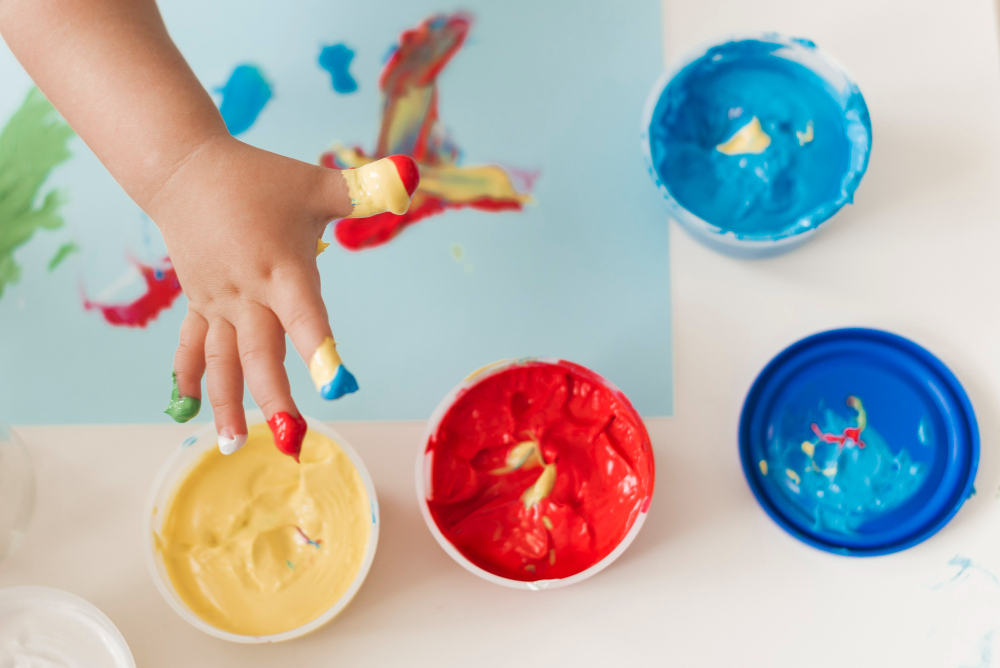 Come insegnare i colori primari ai bambini della scuola dell’infanzia.